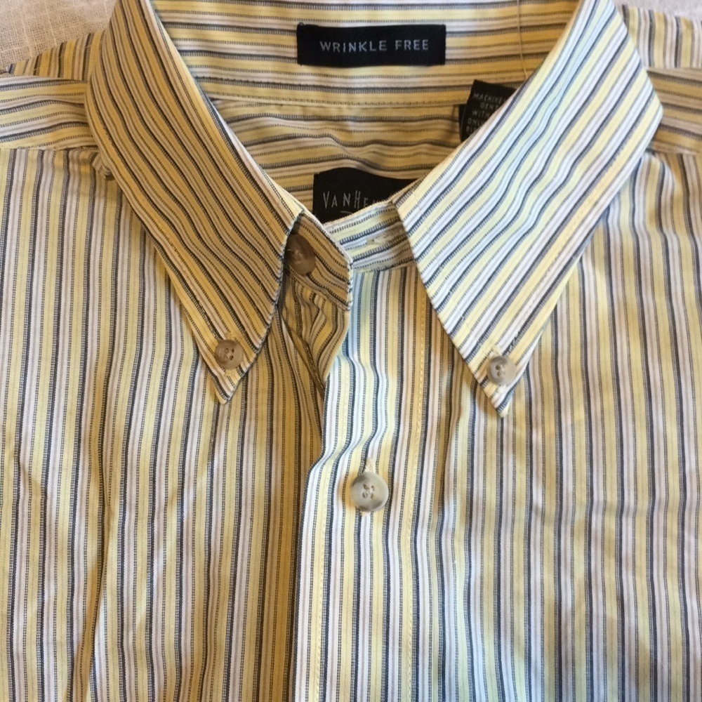 VAN HUESEN vertical stripe button down Short sleeve camp shirt neutral classic
